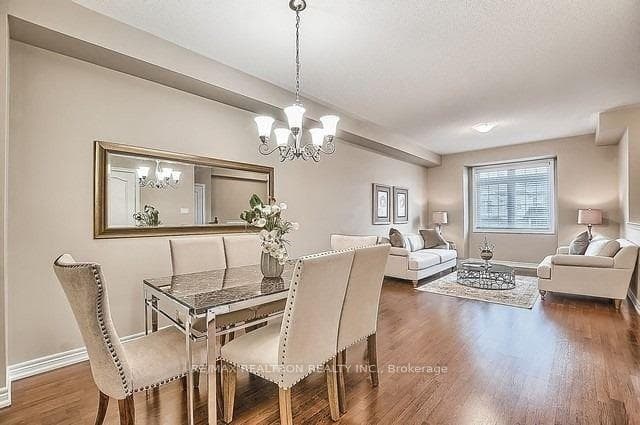 11 Matthewson Avenue photo 8
