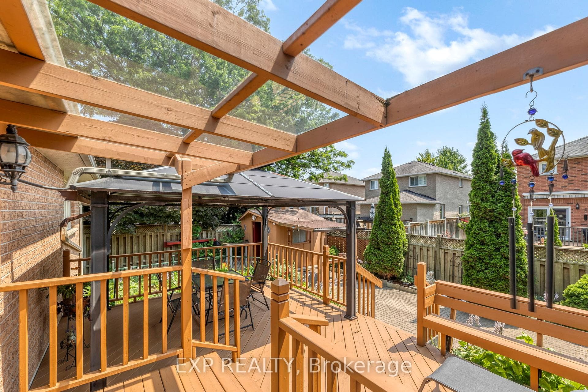 332 Sandringham Drive photo 36