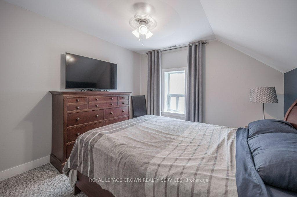 1717 Franklin Boulevard photo 25