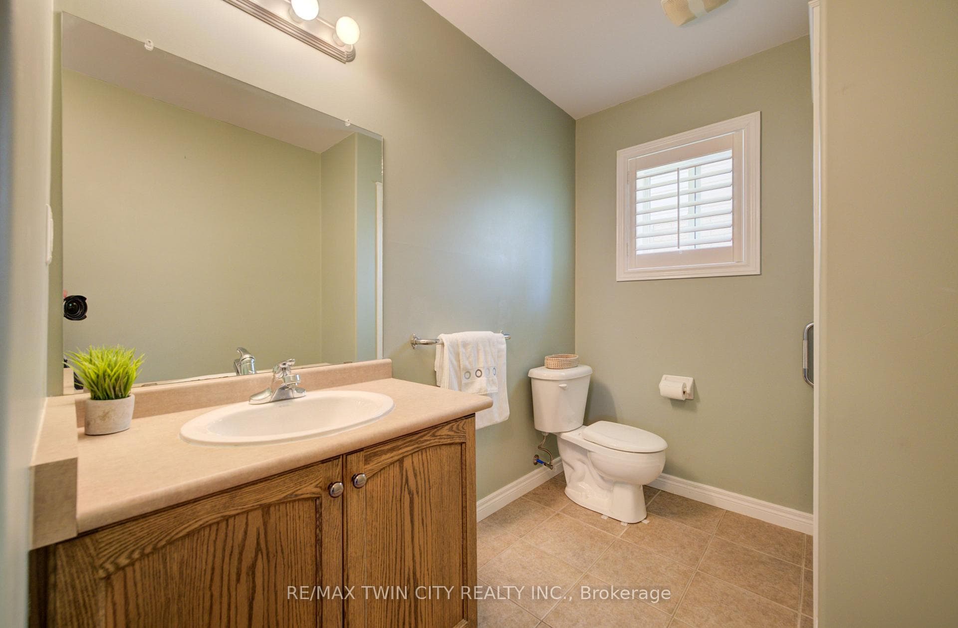 18 Cherry Avenue photo 34