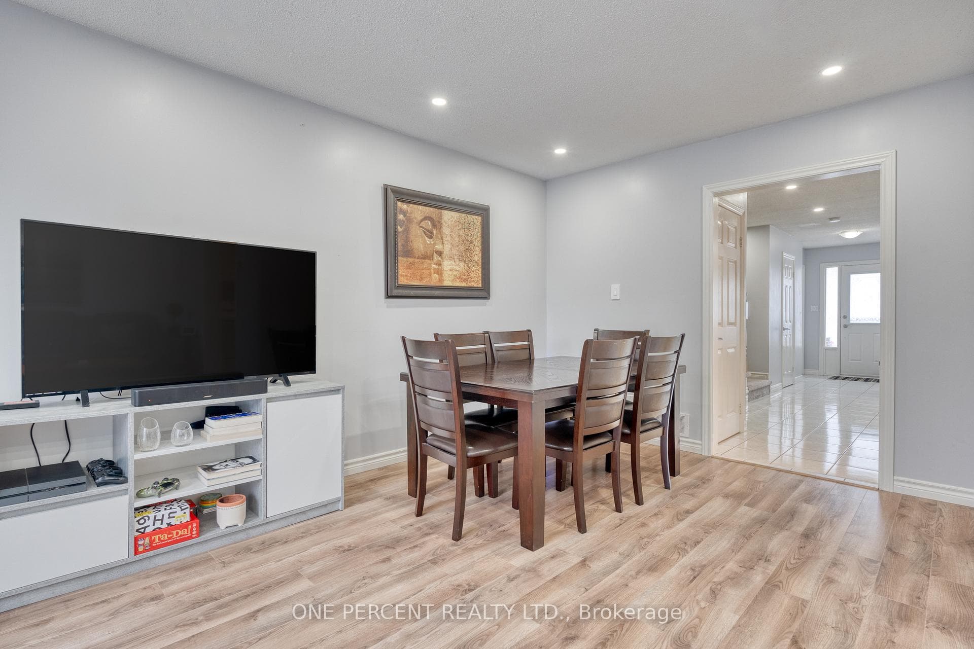 139 Essling Avenue photo 12