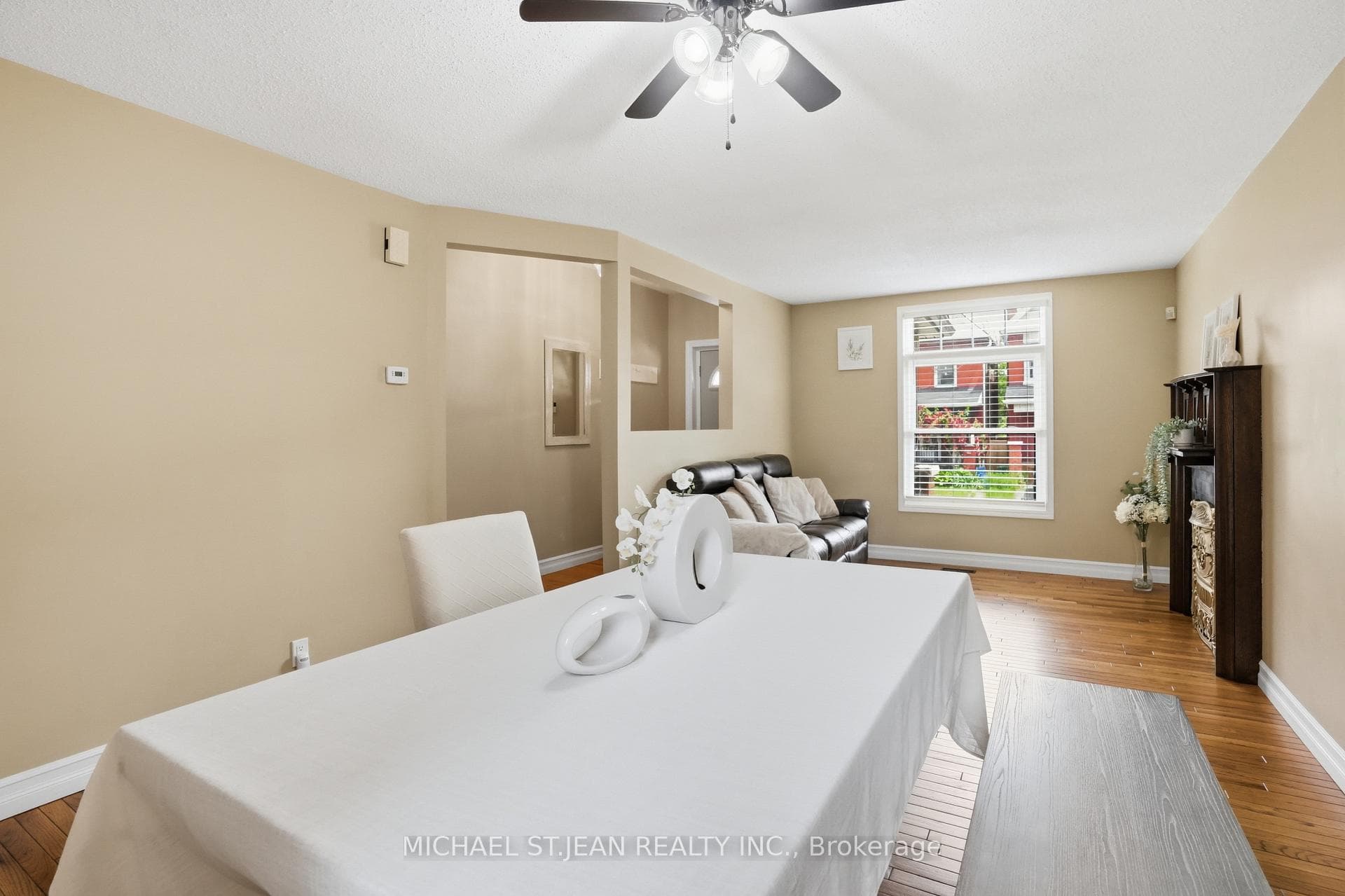 19 Huntley Street photo 14