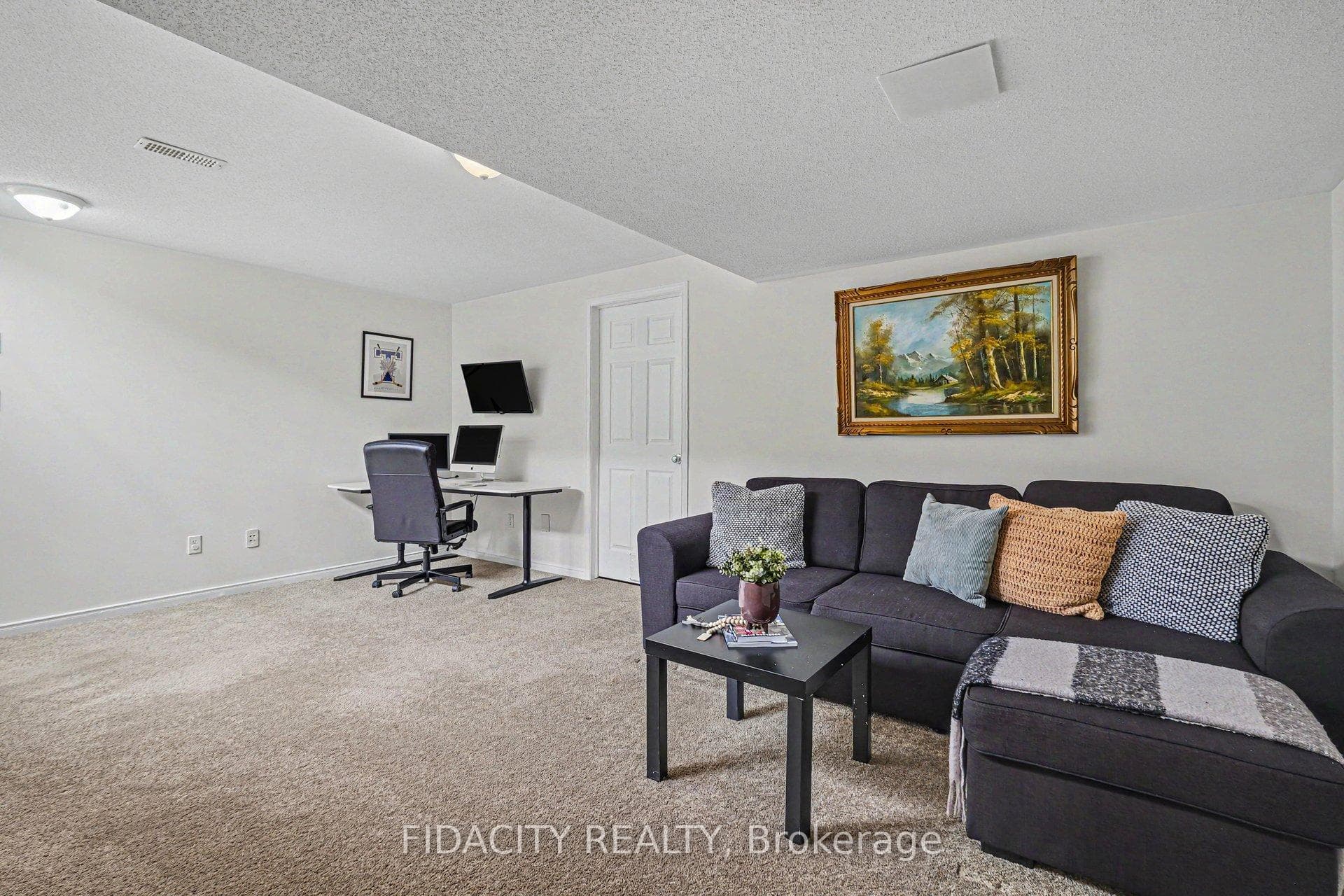 464 Templeford Avenue photo 18