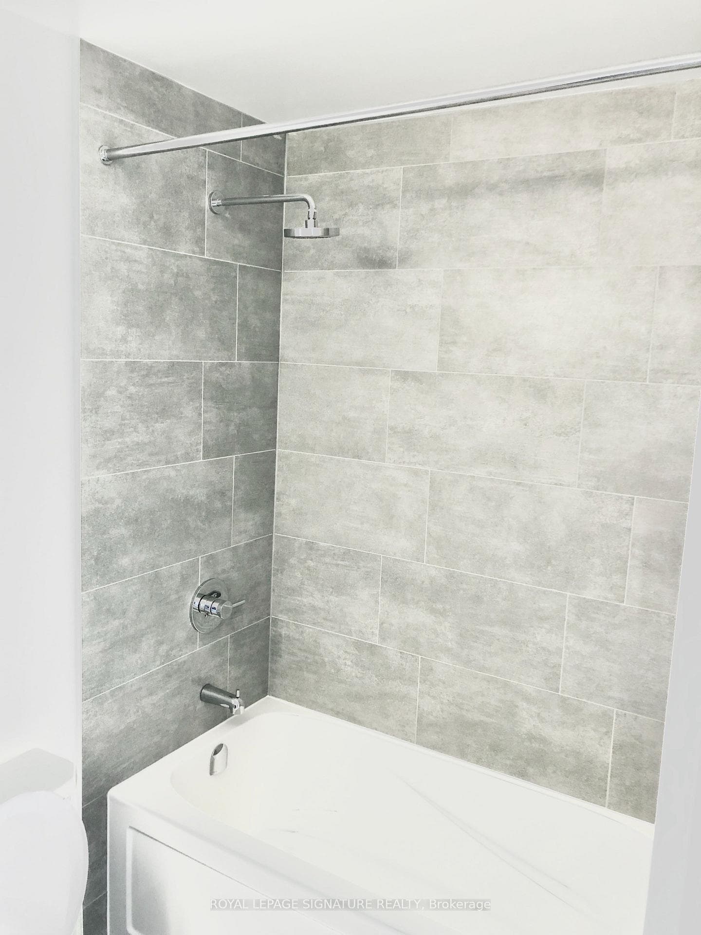2520 Eglinton Avenue Unit 1914 photo 8