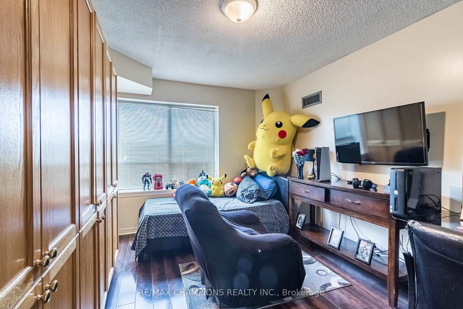 300 Ray Lawson Boulevard Unit 216 photo 23