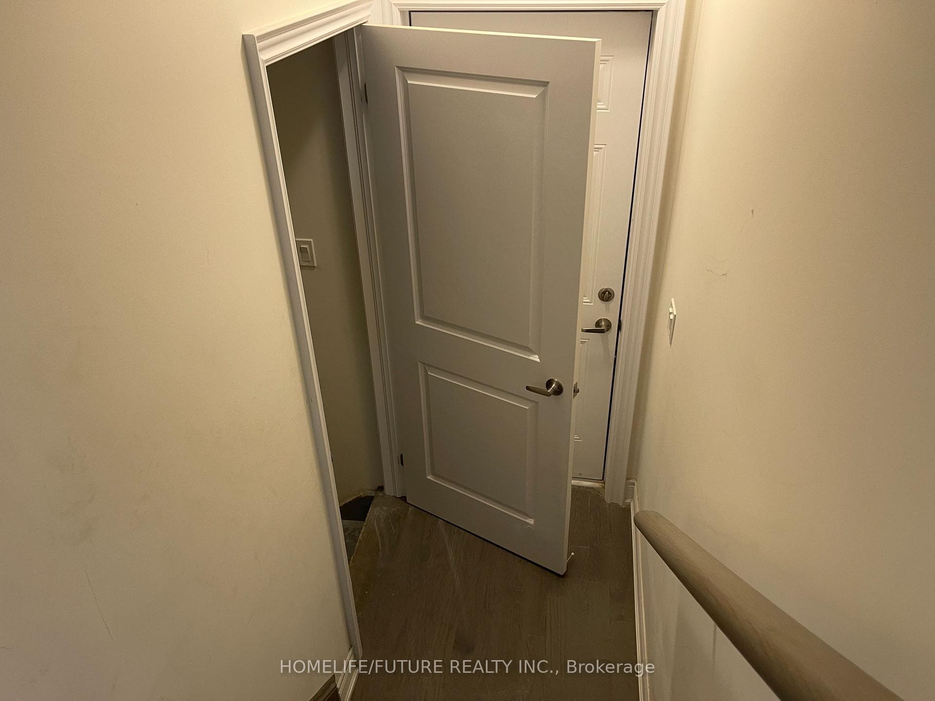 106 Wamsley Crescent photo 4