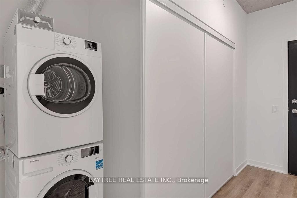 1808 St Clair Avenue Unit 201 photo 24