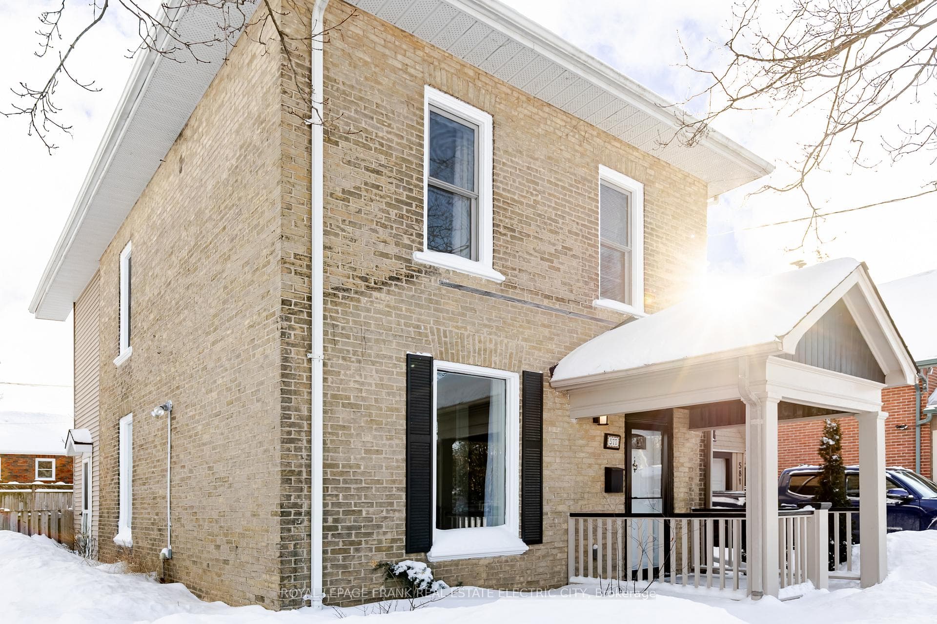 577 Walnut Street photo 1
