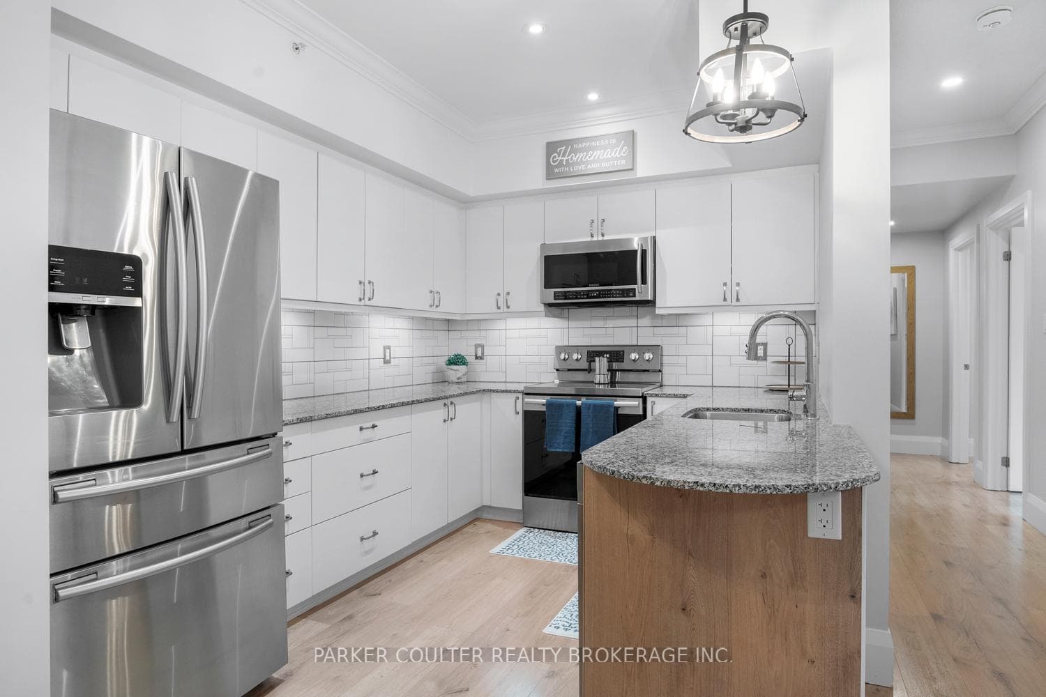 304 Essa Road Unit 512 photo 15