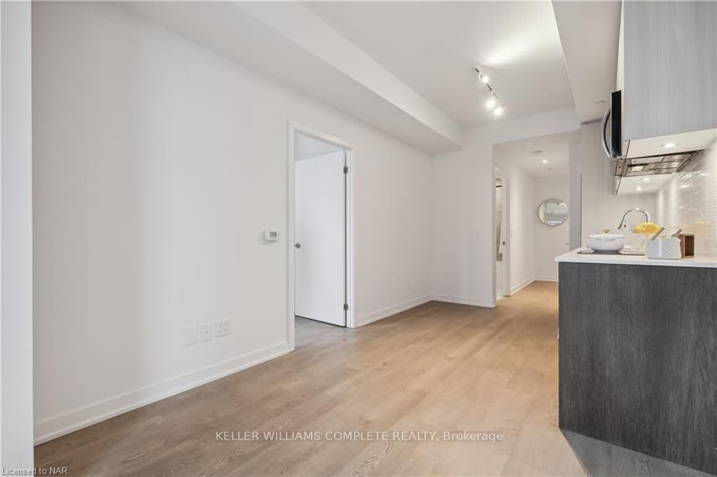 1926 LAKESHORE BOULEVARD WEST Boulevard Unit 1515 photo 19