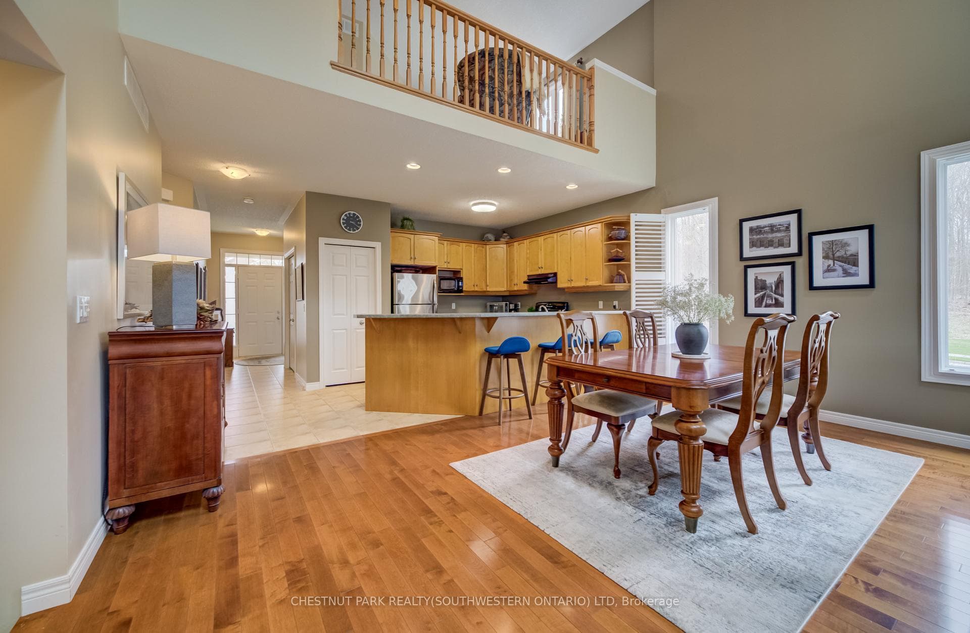 560 Springwater Drive photo 14