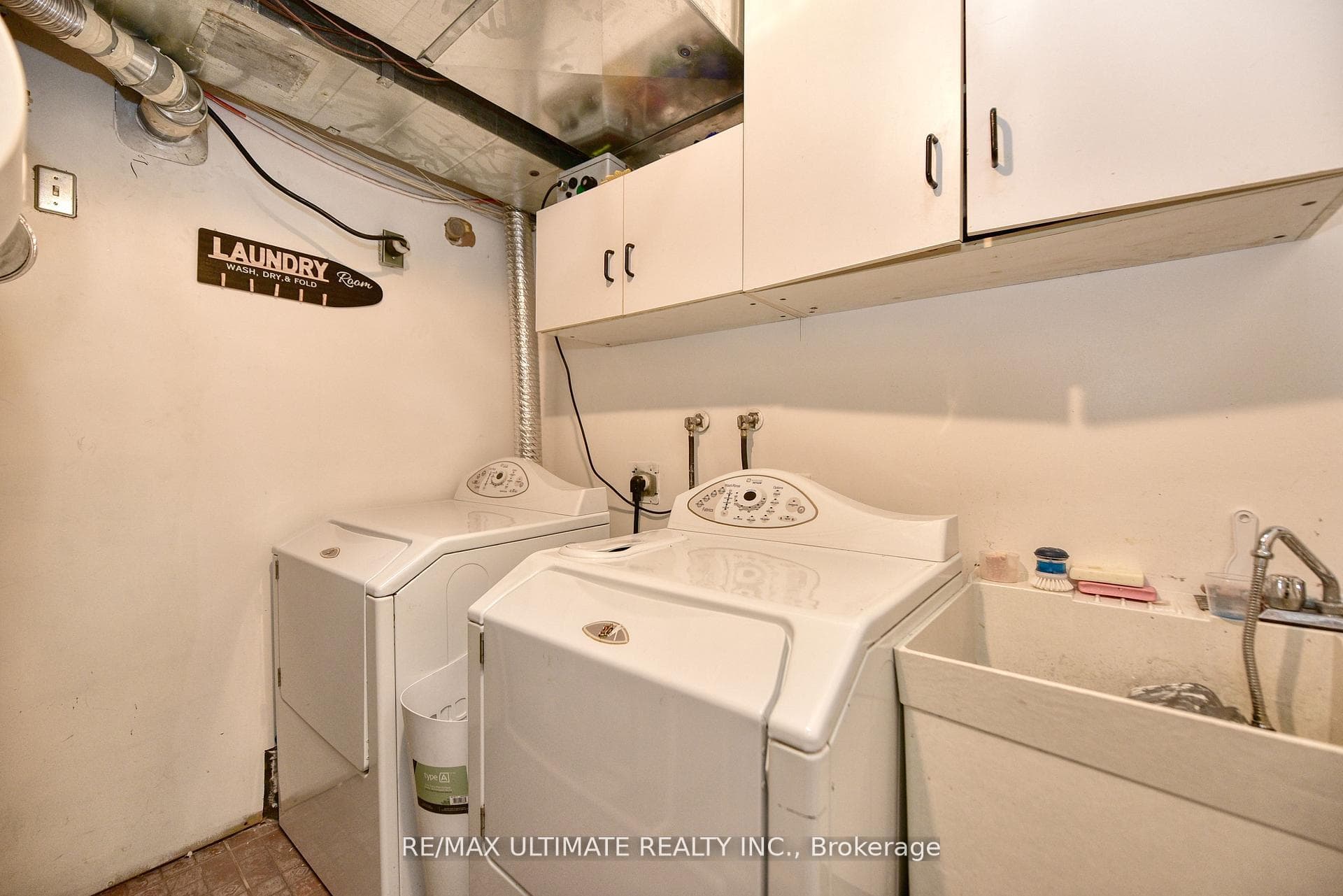 227 Earlscourt Avenue photo 29
