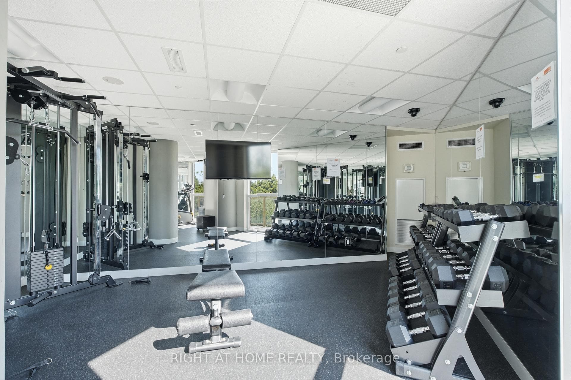 5101 Dundas Street Unit 411 photo 29