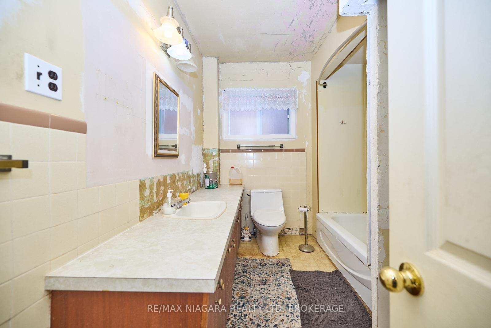 84 Alma Street photo 11