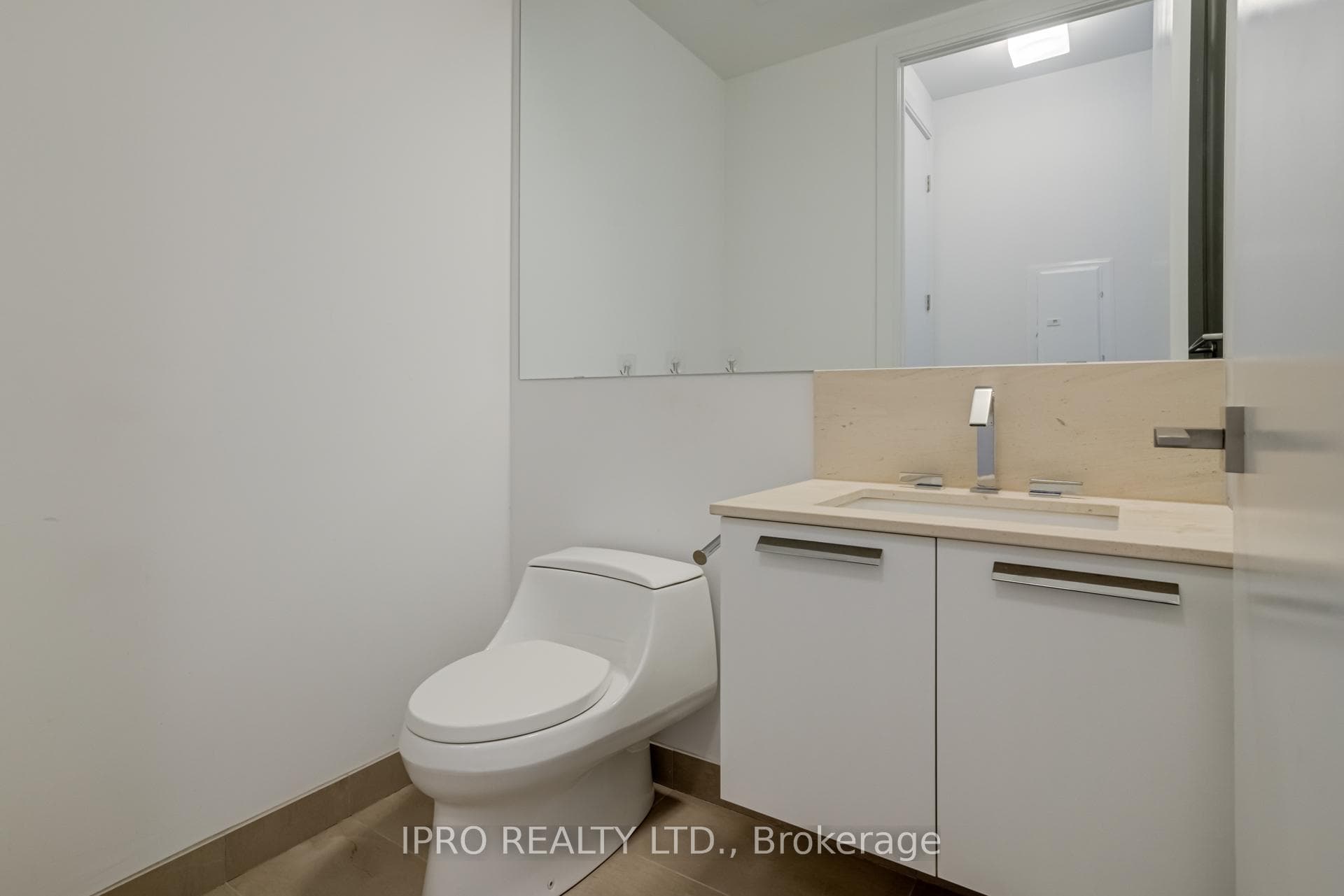 50 Charles Street Unit LPH5002 photo 17