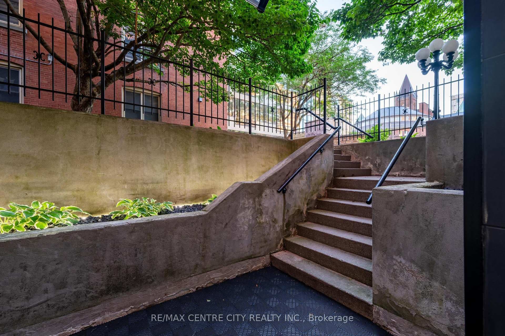280 Queens Avenue Unit 1 photo 26