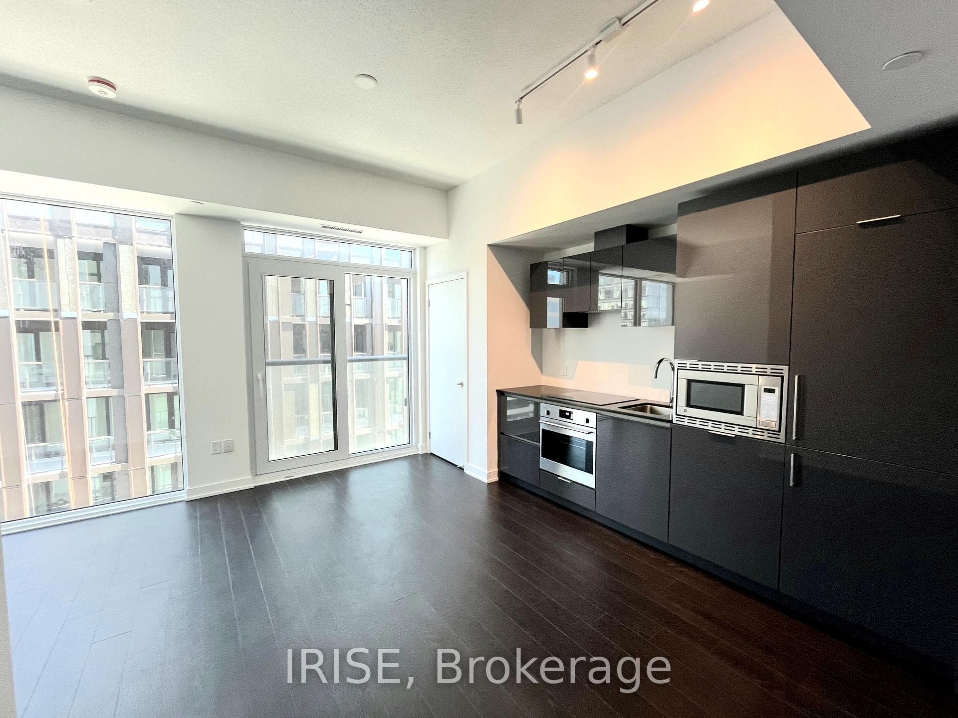 121 St Patrick Street Unit 1717 photo 5