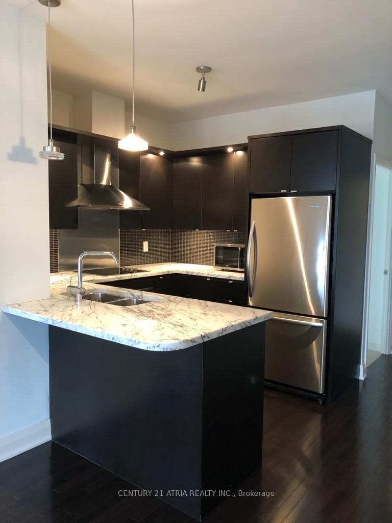 1430 Yonge Street Unit 505 photo 4