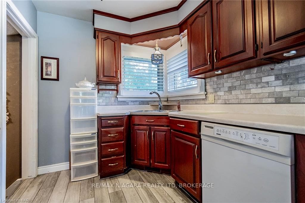 7 BRIARSDALE Drive photo 14