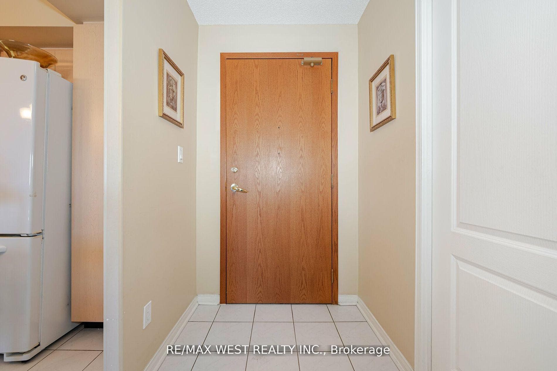7373 Martin Grove Road Unit 409 photo 3