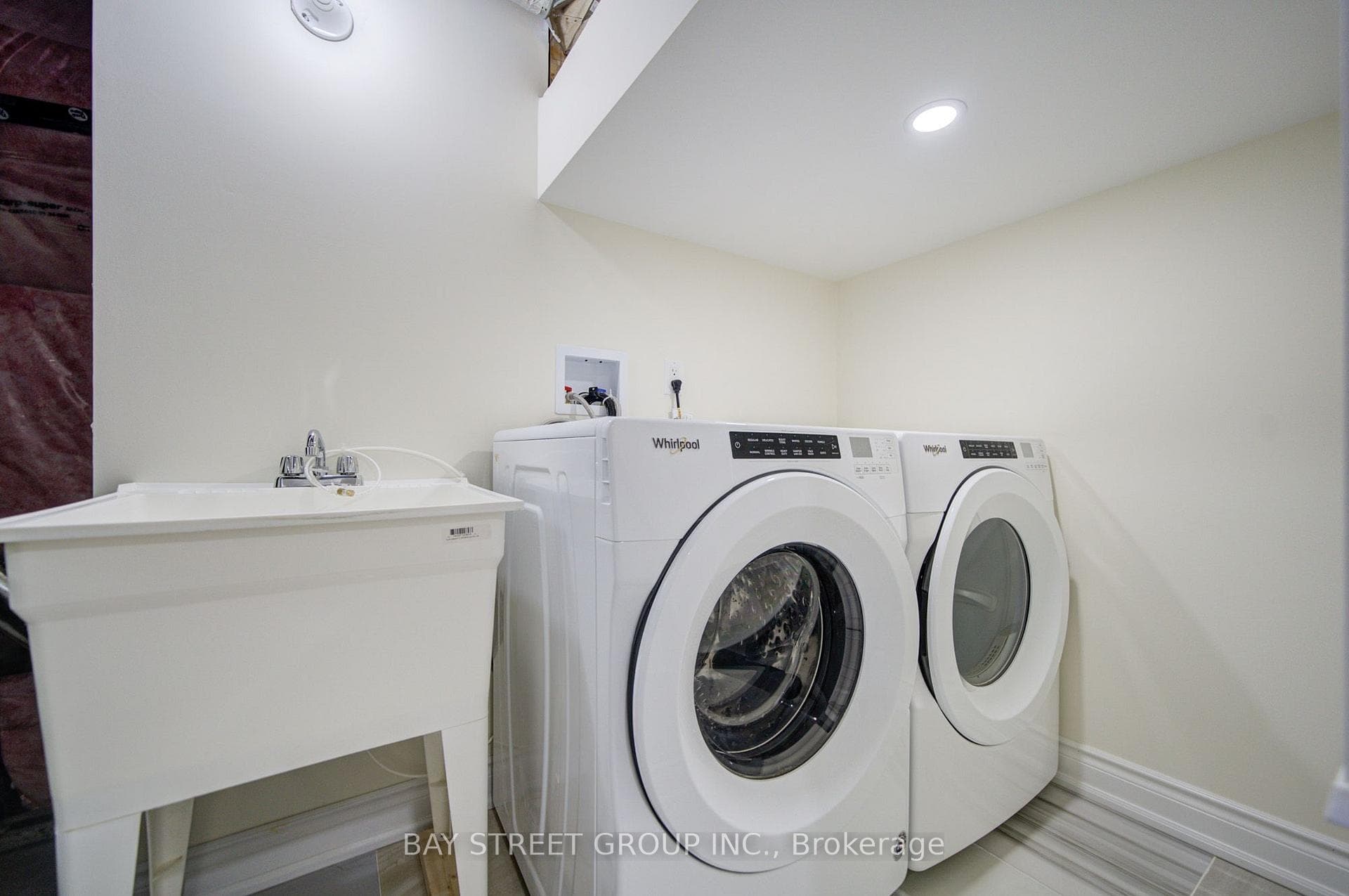 113 Drizzel Crescent photo 44