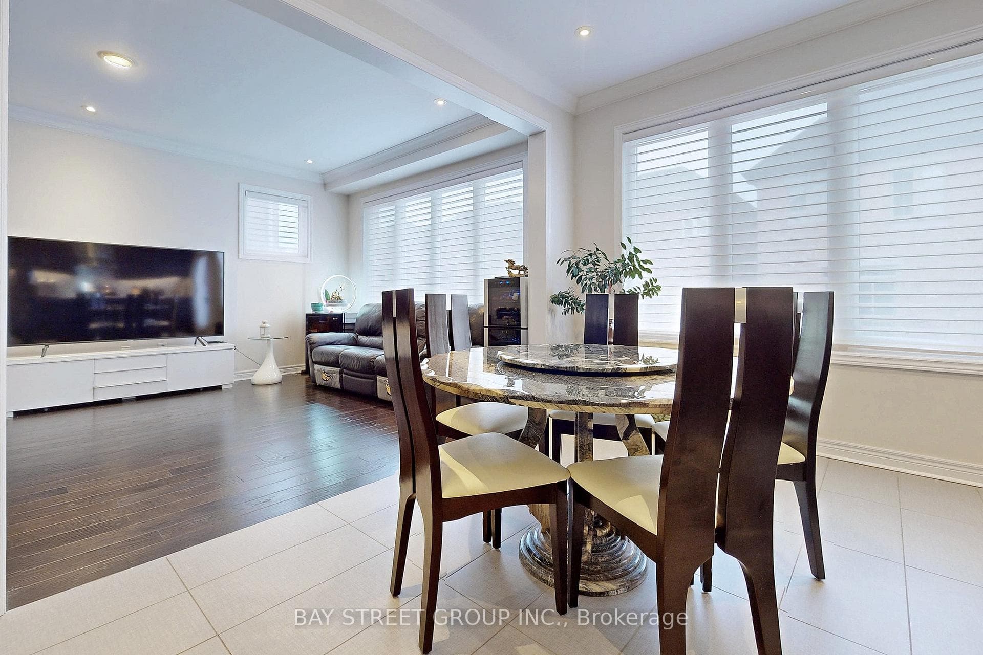 38 Russell Parker Crescent photo 11