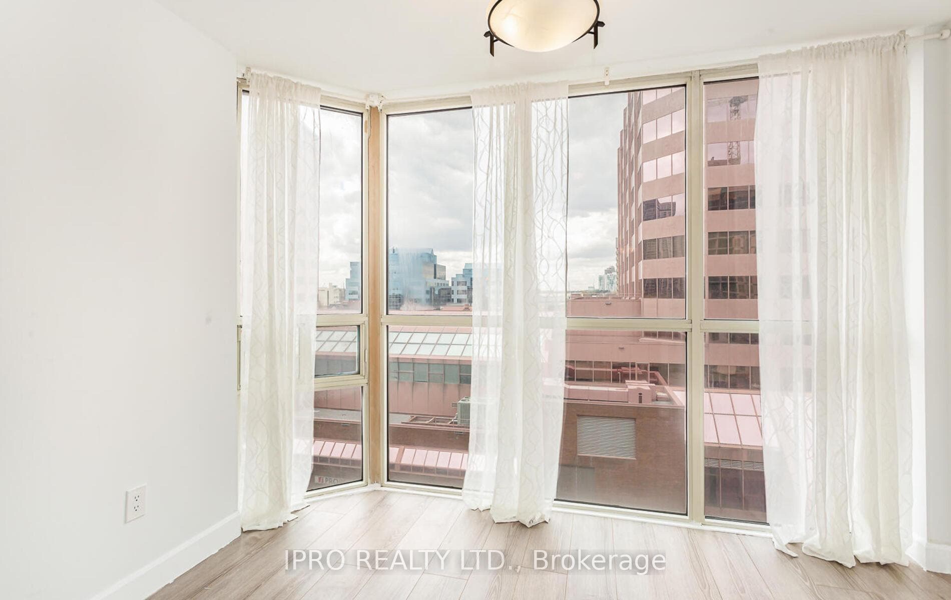 265 Enfield Place Unit 609 photo 12