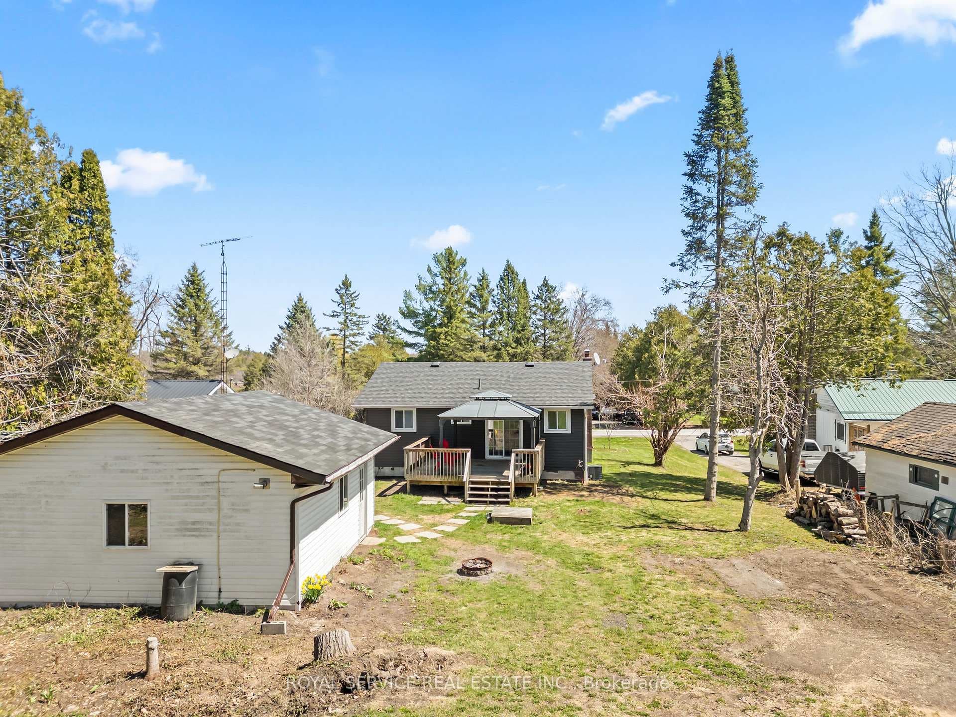 71 Cowans Crescent photo 44