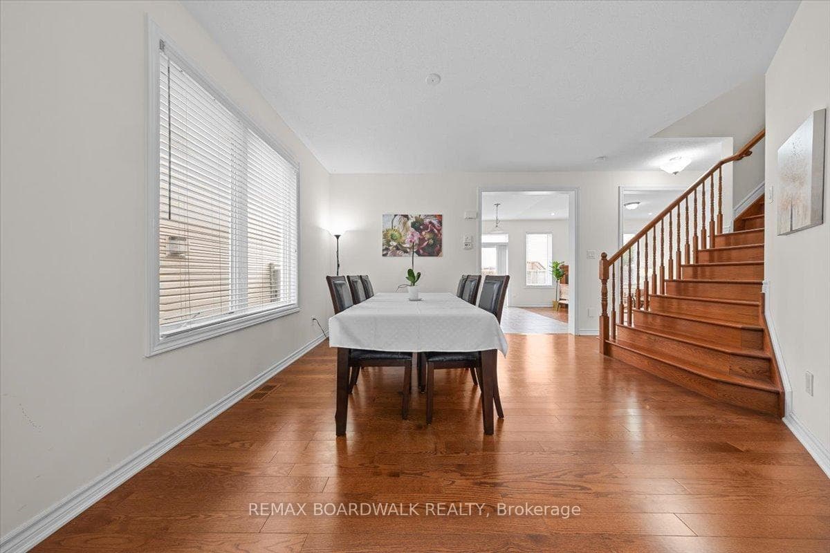 336 Gallantry Way photo 5