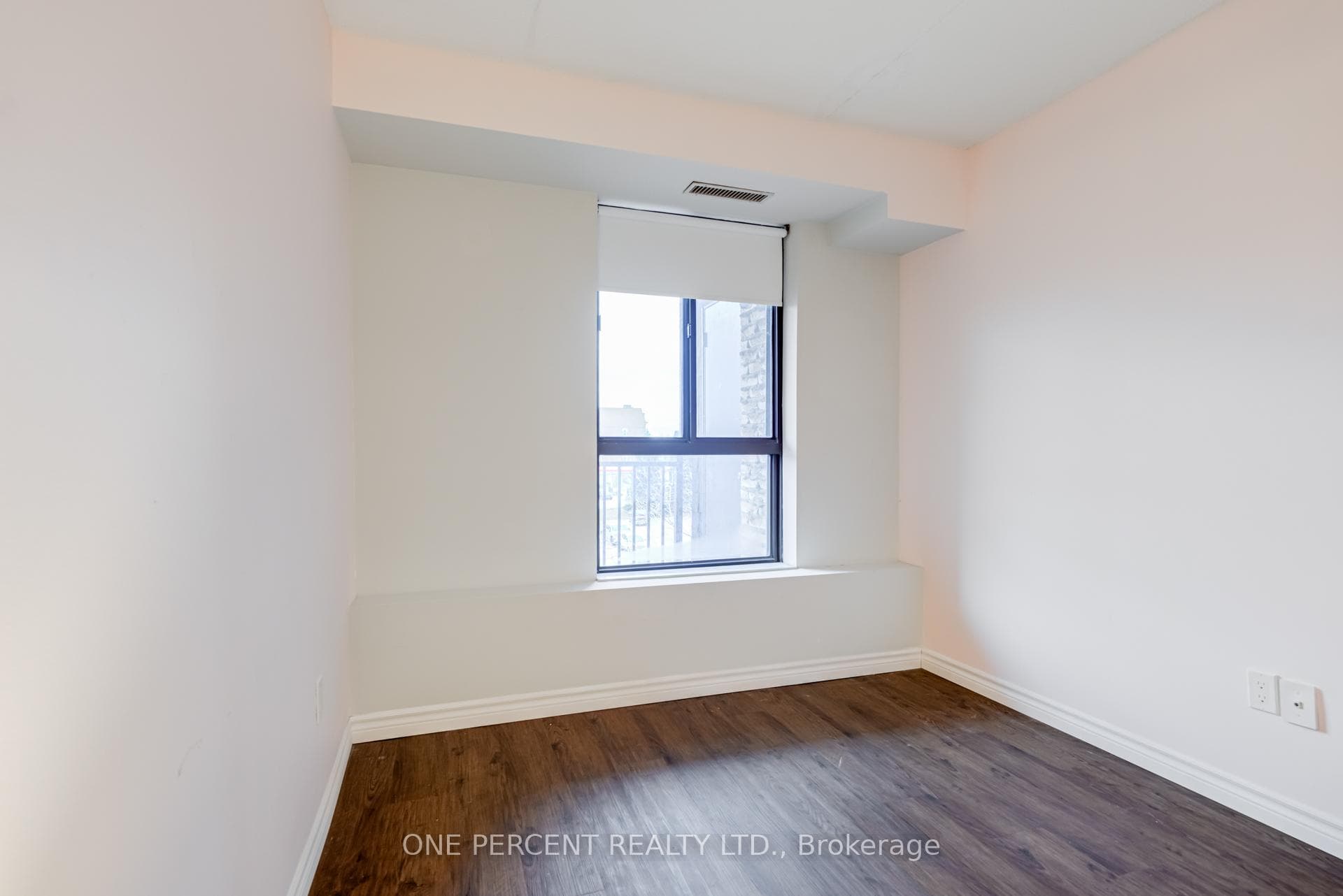 15390 Yonge Street Unit 406 photo 30