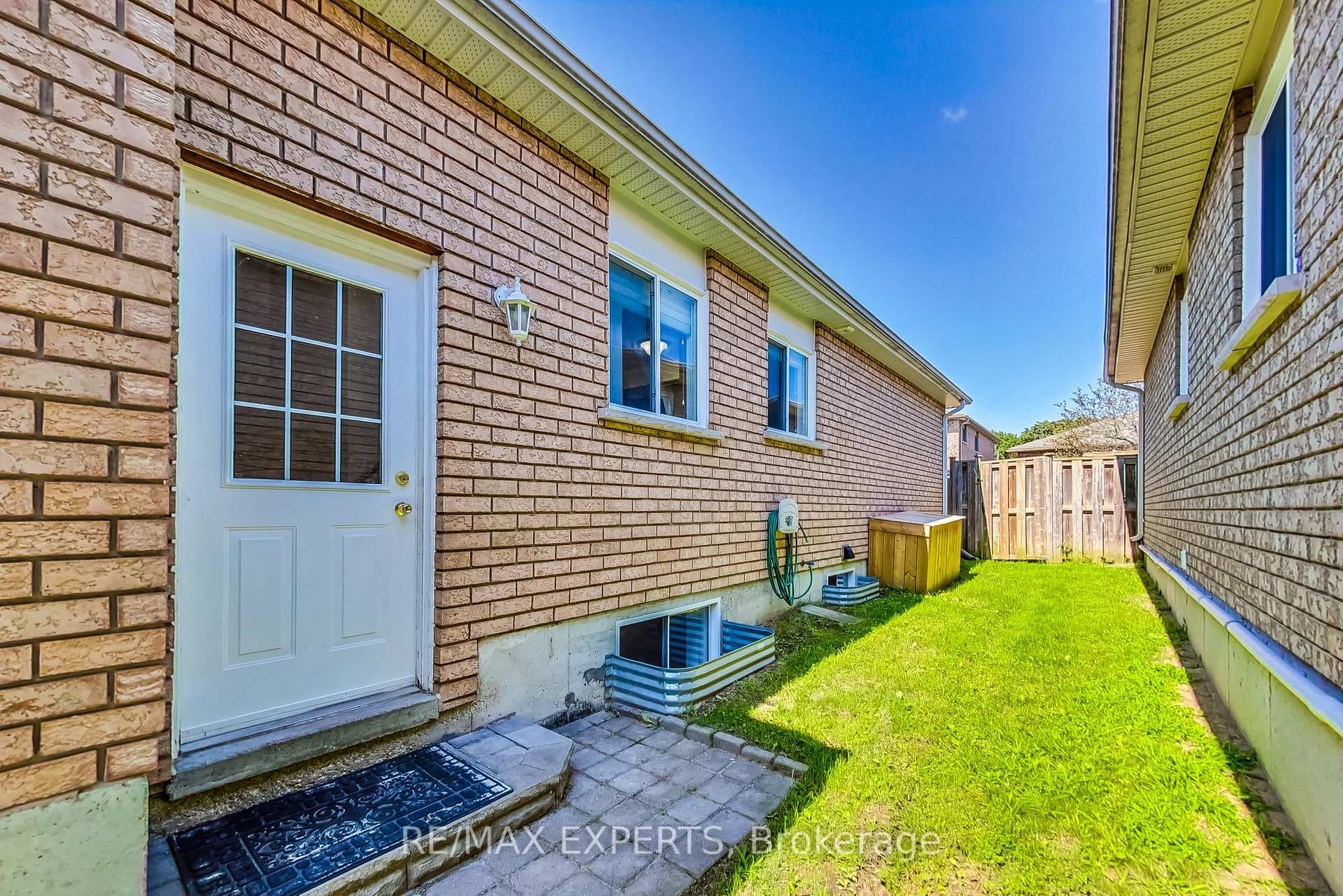 10 Butternut Drive photo 2