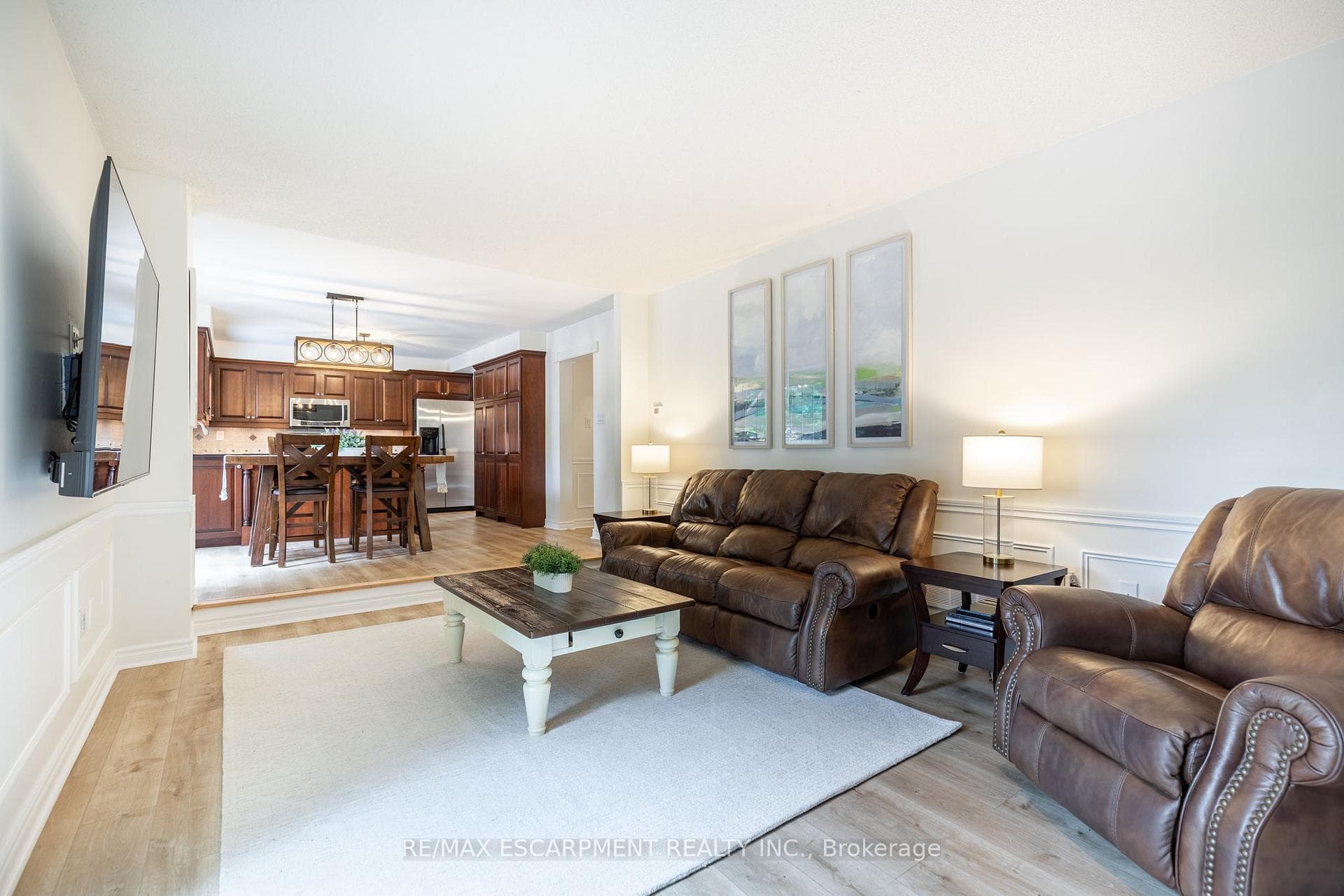 46 Woodside Square photo 11