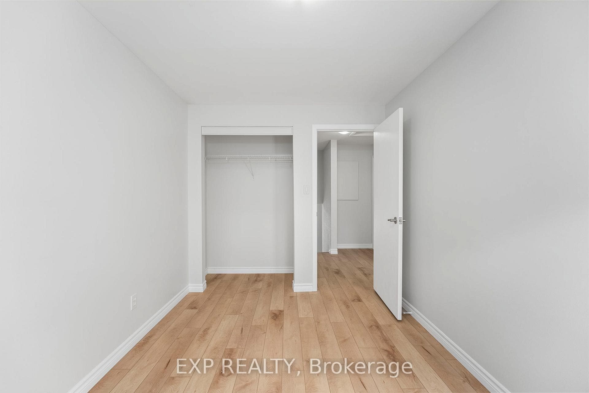 508 Grenfell Street photo 17