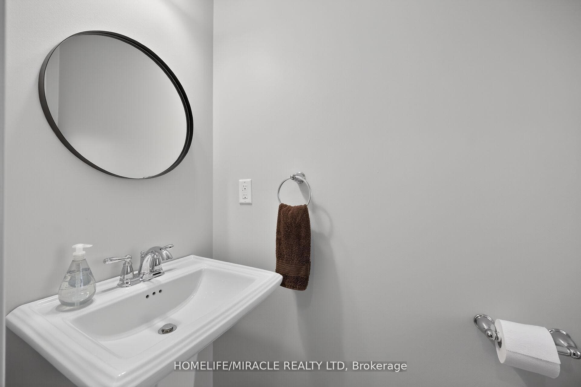 149 Kinsman Drive photo 5