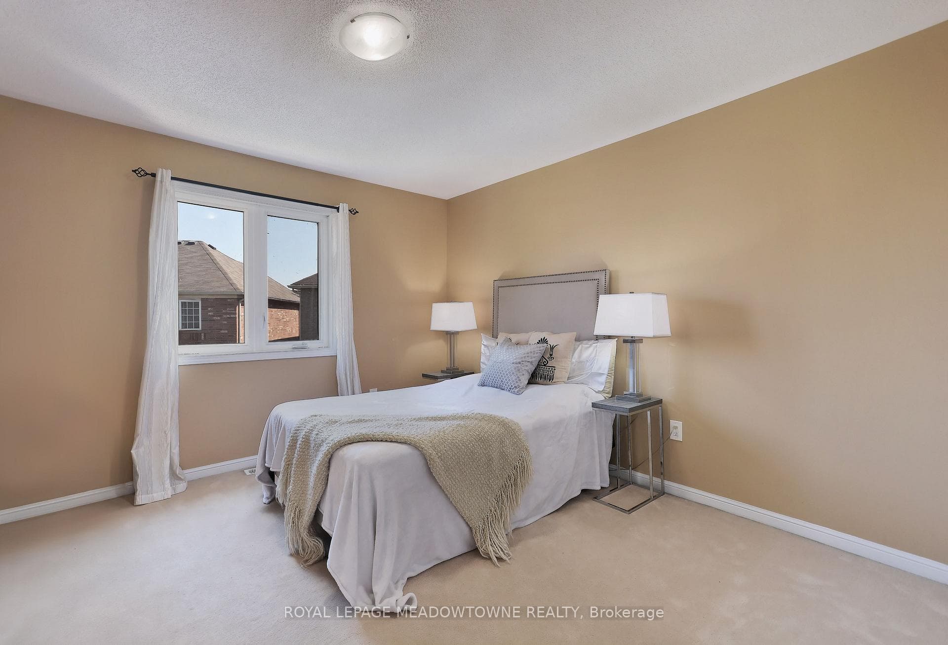 974 Seivert Place photo 29