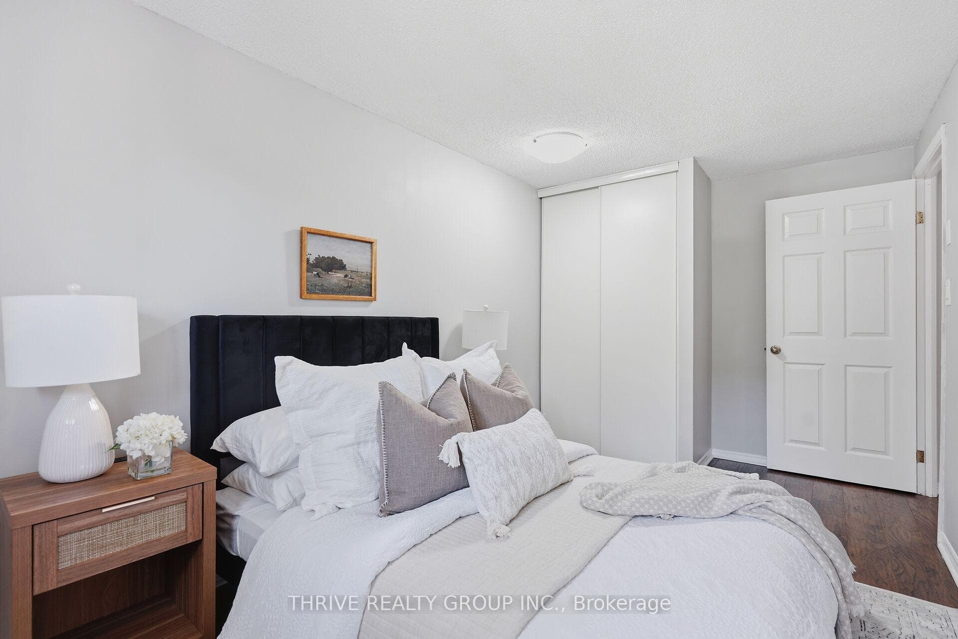 215 Commissioners Road Unit 10 photo 18