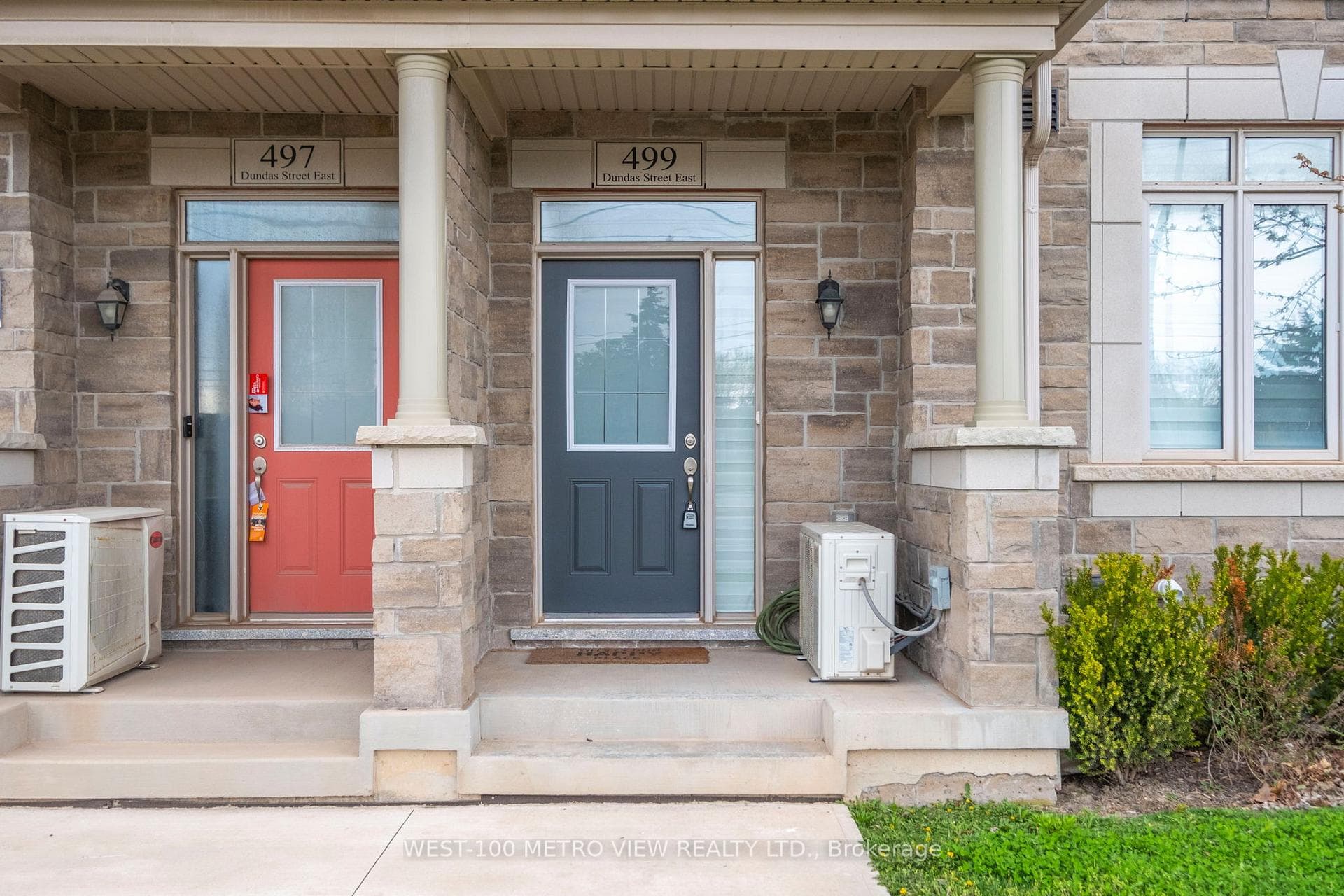 499 Dundas Street photo 4
