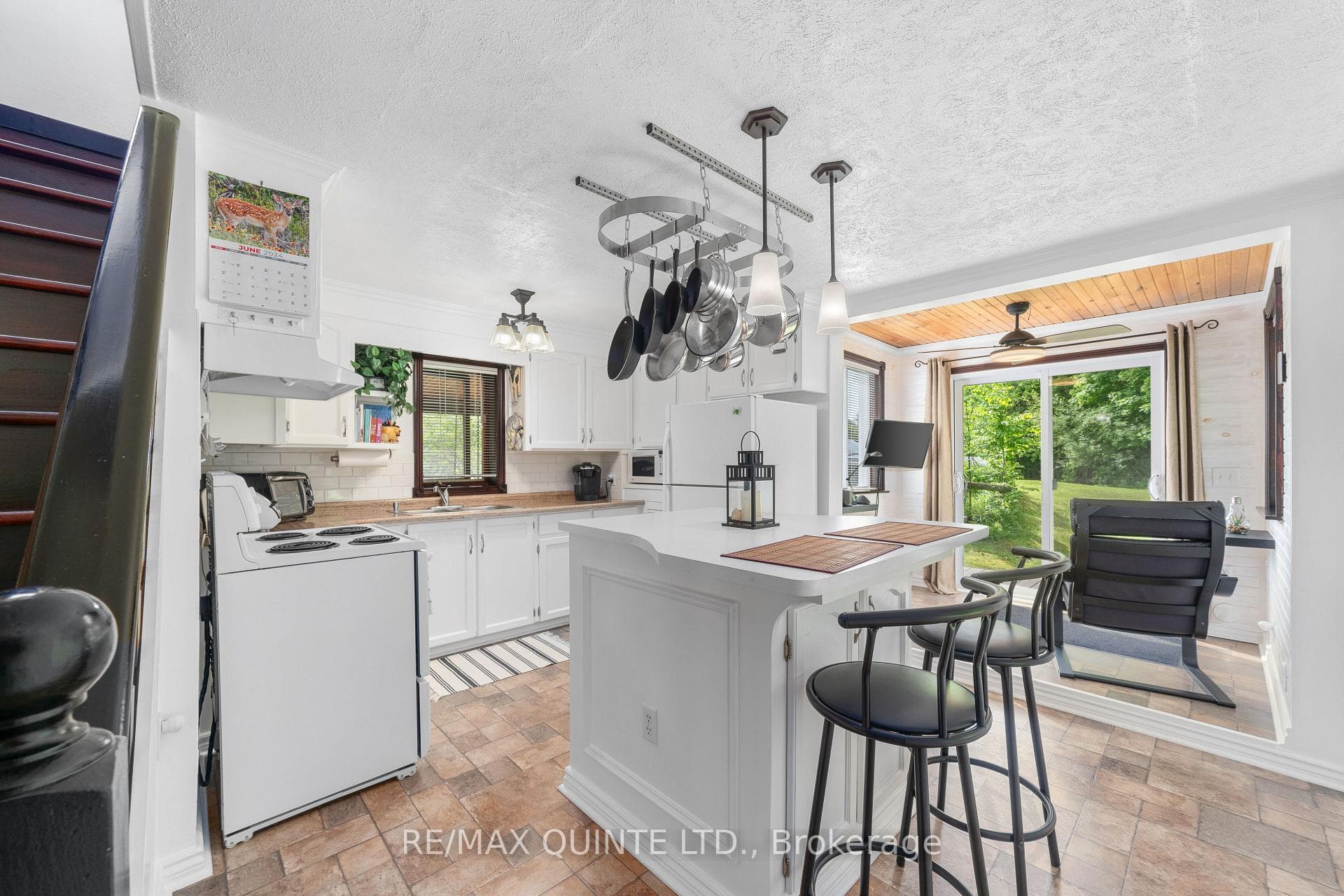 169 Simpson Road photo 6