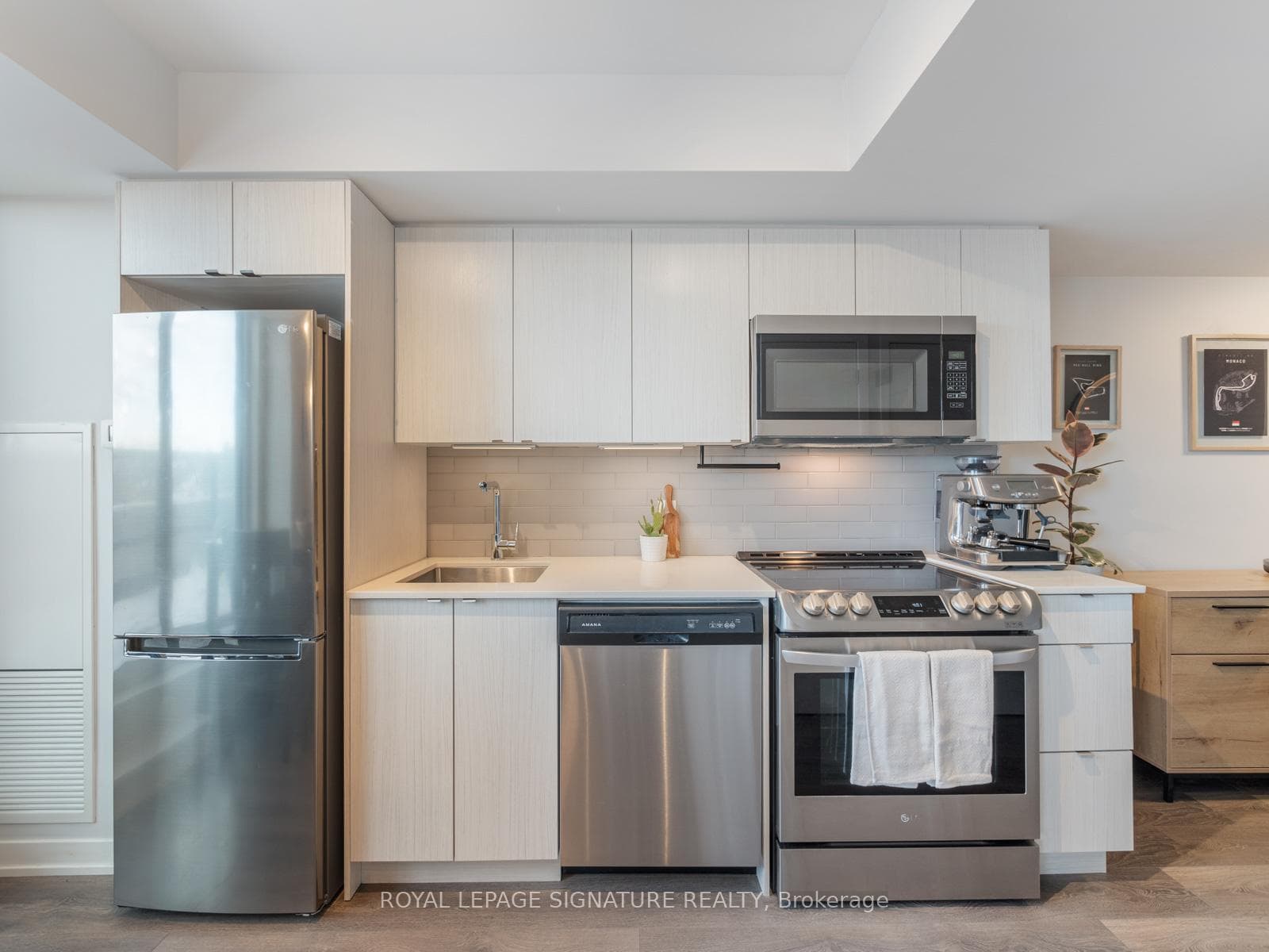 1401 O'Connor Drive Unit 601 photo 3