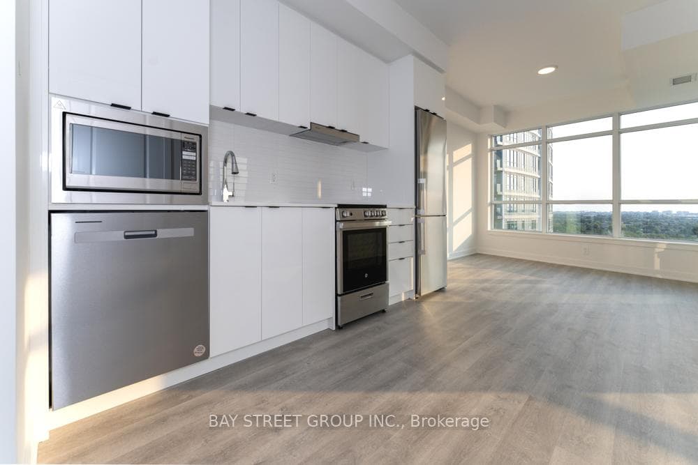 50 Upper Mall Way Unit 1005 B photo 11
