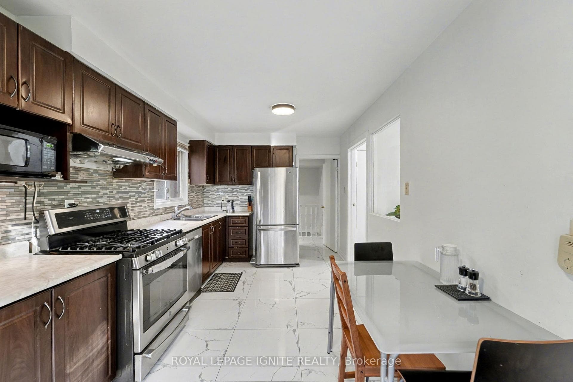 20 John Stoner Drive photo 12