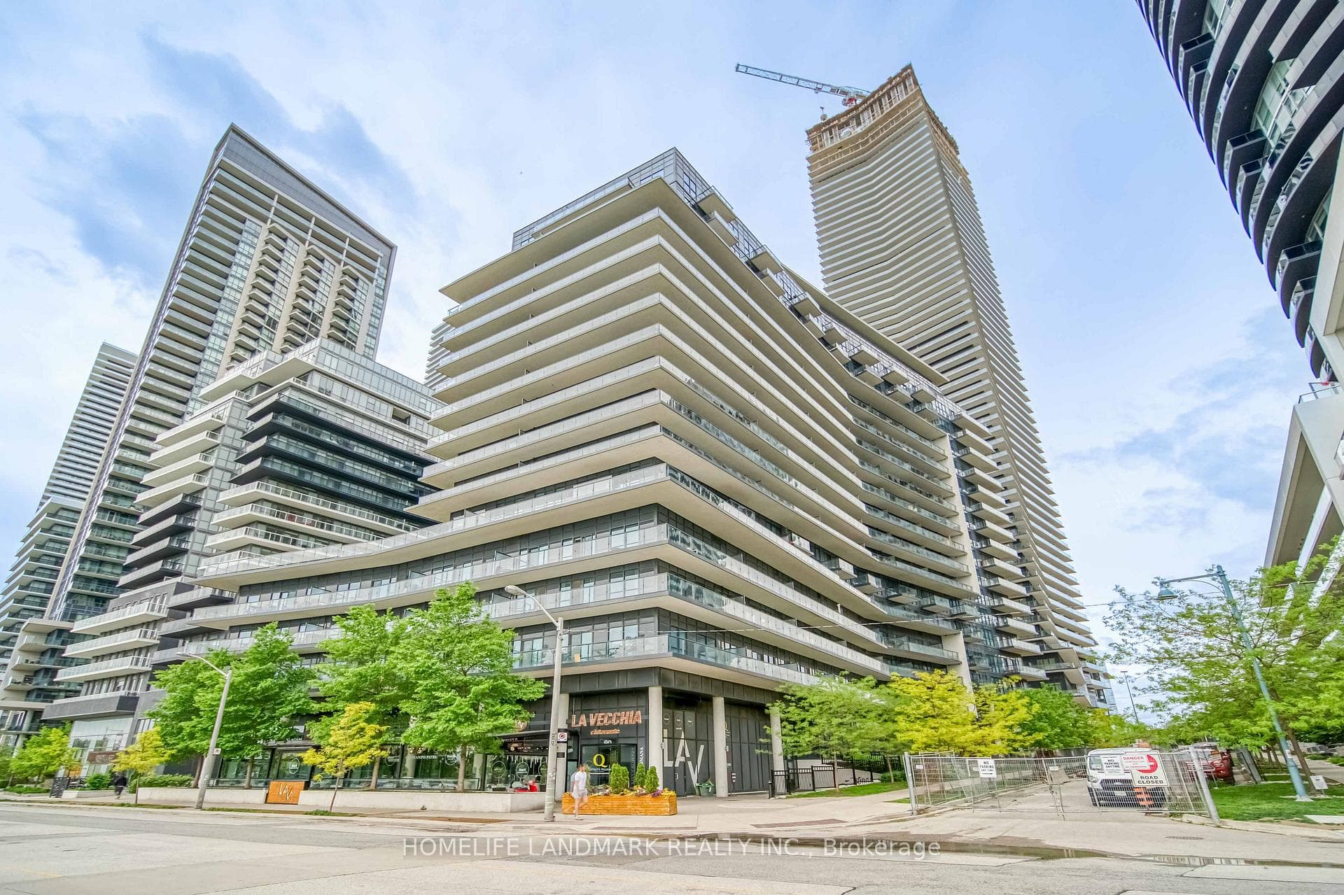 39 Annie Craig Drive Unit PH14 photo 2