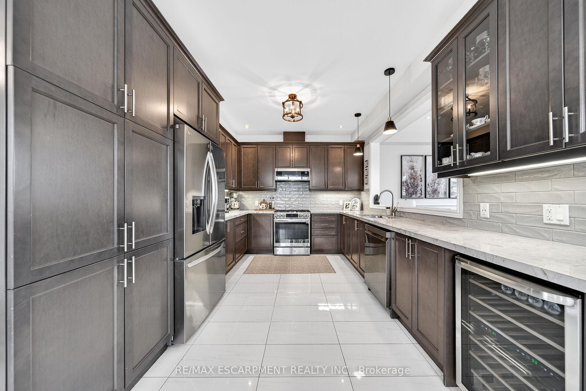 140 Robertson Road photo 10