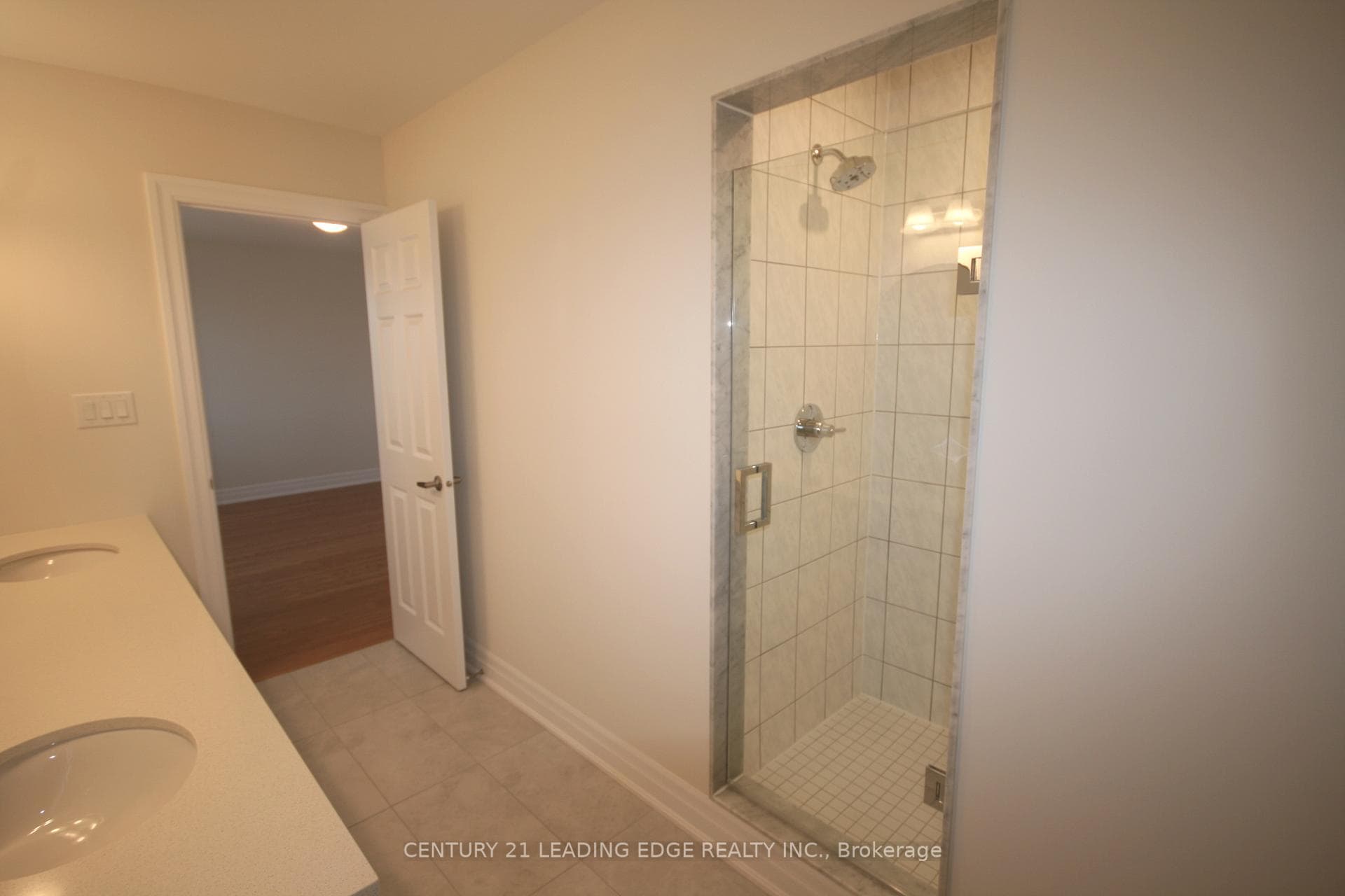 39 ED EWERT Avenue photo 17