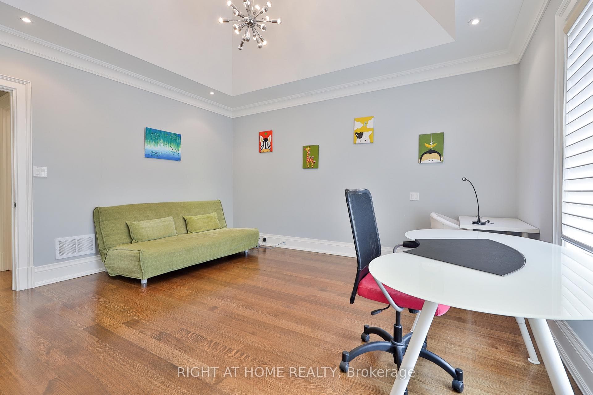 154 Munro Boulevard photo 25