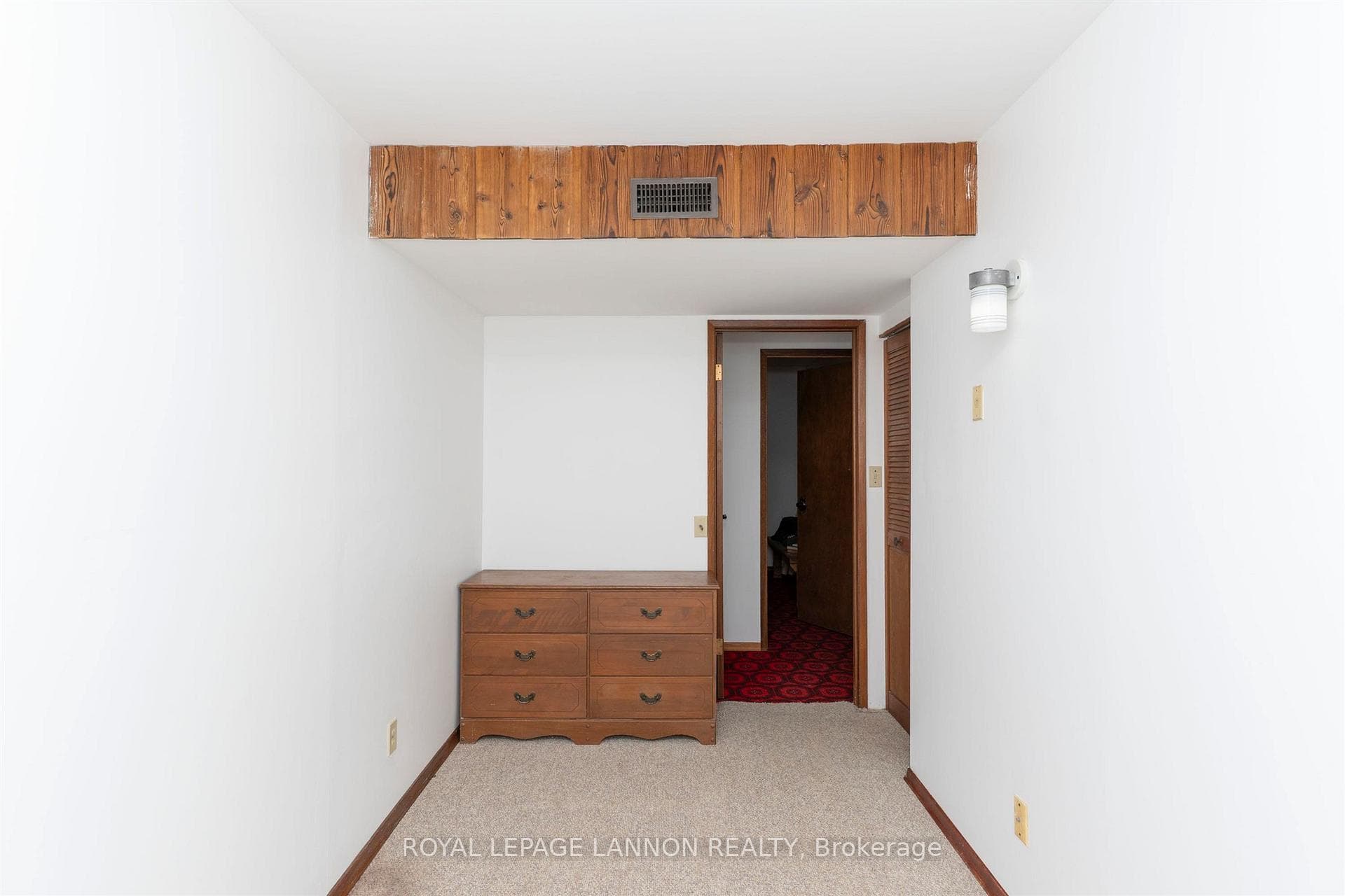 224 Anten Street photo 32