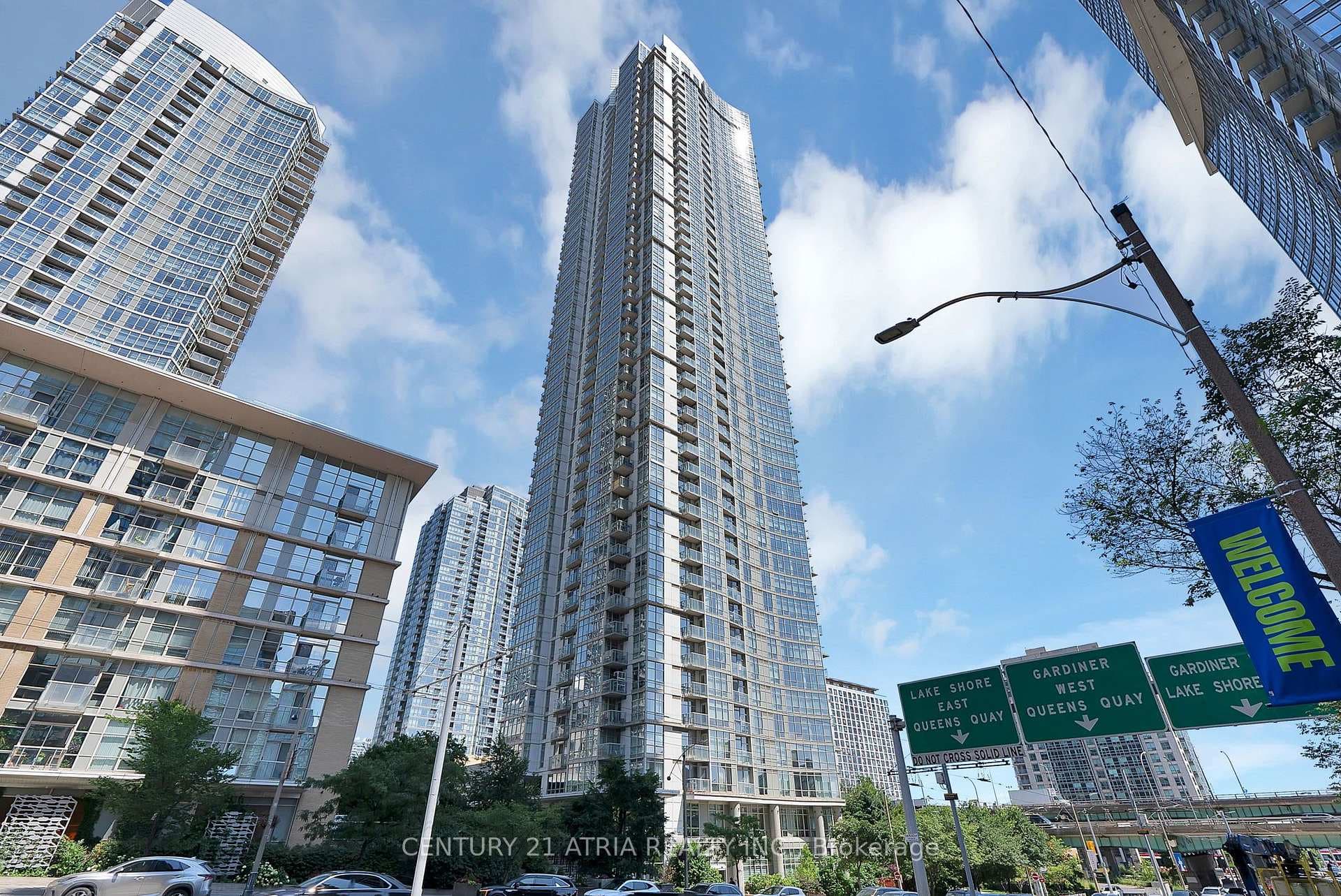 35 Mariner Terrace Unit 2702 photo 8