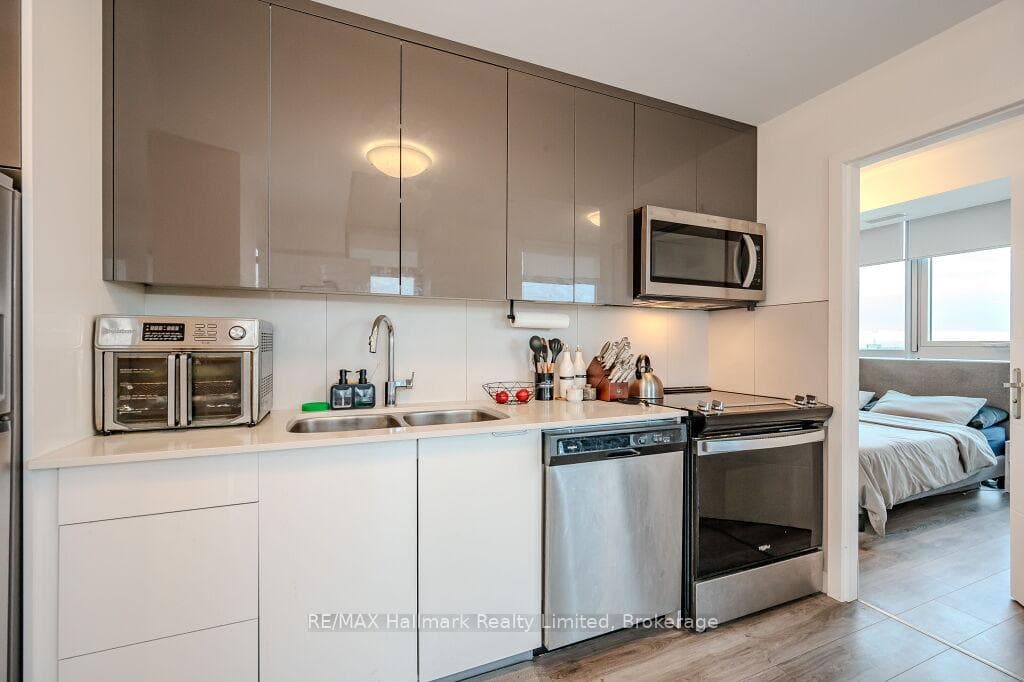 60 Frederick Street Unit 2009 photo 8