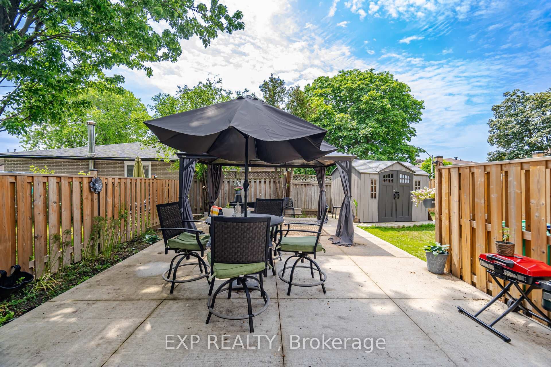 33 Earlsdale Crescent photo 33