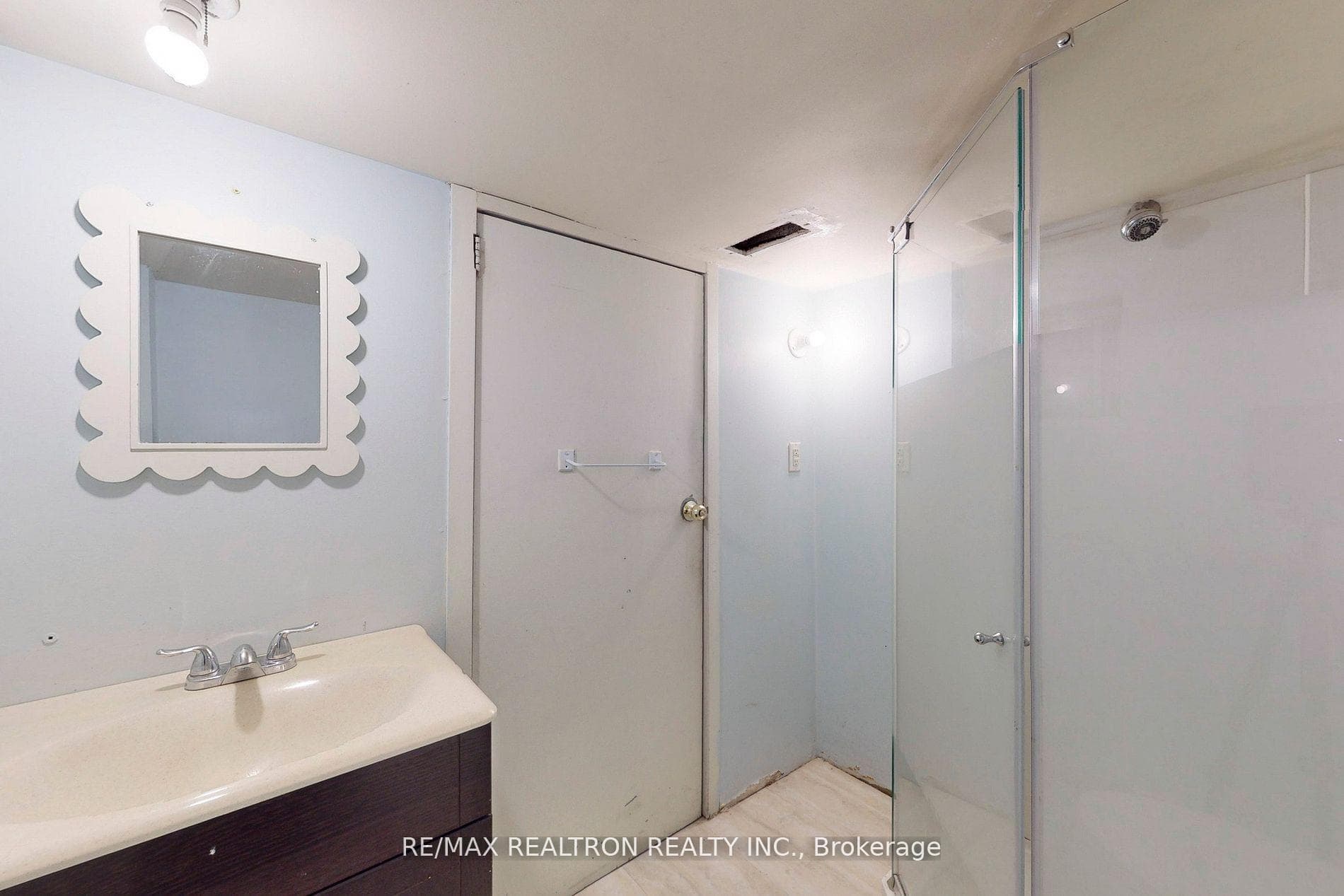 730 Willard Avenue photo 11